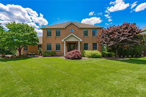 3110 Highland Dr, Palmer Township, PA 18045