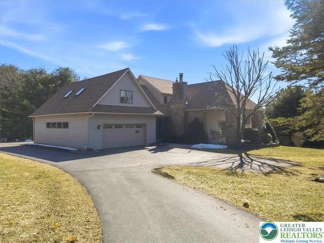 205 Sycamore Dr, Palmerton, PA 18071