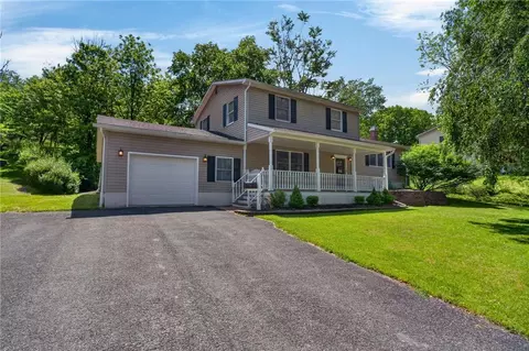 1032 Forest Dr, Stroudsburg, PA 18360