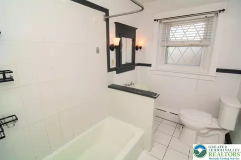 Bath - 802 4th St, Fullerton, PA 18052 photo 1 of 1