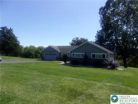 4597 Indian Trail Rd, Northampton, PA 18067