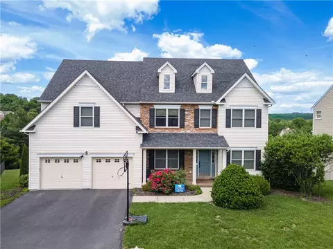 2140 Eagles Landing Dr, Nazareth, PA 18064