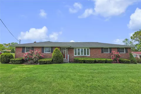 1004 Maple St, Pottsville, PA 17901