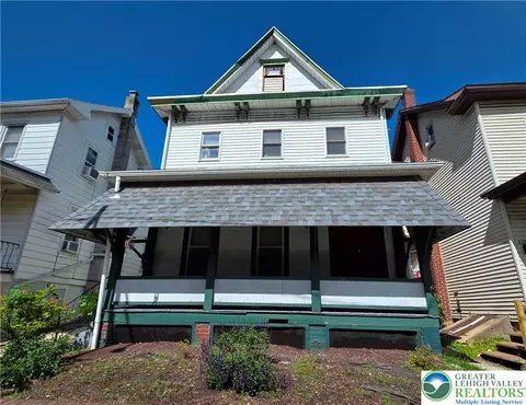 318 N 1st St, Lehighton, PA 18235