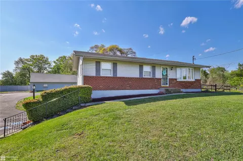 205 W Moorestown Rd, Wind Gap, PA 18091