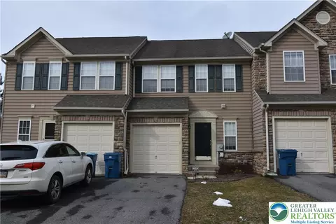 203 Auburn Dr, Williams Twp, PA 18042