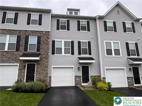 7634 Clayton Ave, Coopersburg, PA 18036