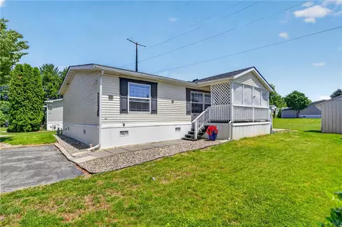 3331 Marworth Ct, Macungie, PA 18062