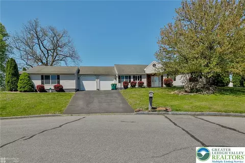 3 Dusty Rd, Palmer Township, PA 18045