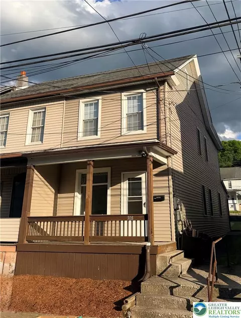308 E Patterson St, Lansford, PA 18232