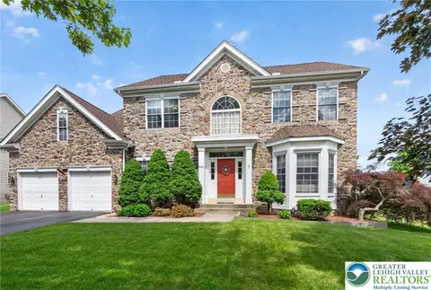 5016 Allen Dr, Bethlehem, PA 18017
