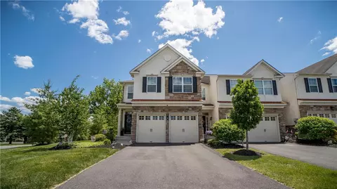 4368 Lenni Cir, Emmaus, PA 18049