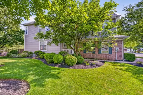 4345 Creek Rd, Allentown, PA 18104