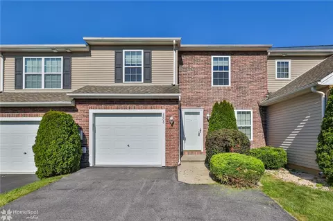 2606 Sapphire Ln, Bethlehem, PA 18020