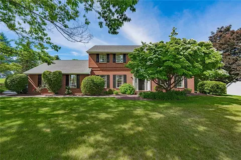 2855 Meadow Ln, Schnecksville, PA 18078