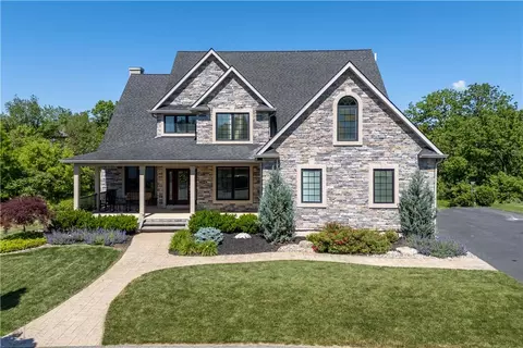 2244 Wagon Wheel Dr, Easton, PA 18040