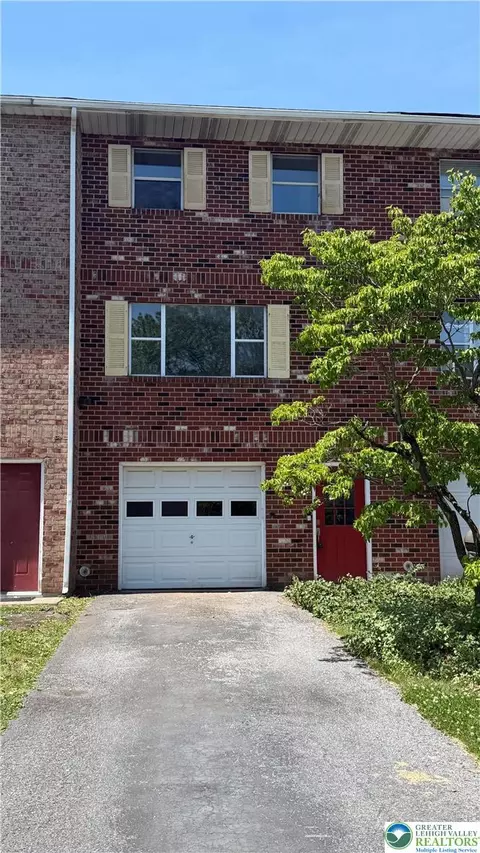 3103 Lucas Dr, Bethlehem, PA 18017