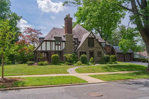 2829 W Gordon St, Allentown, PA 18104