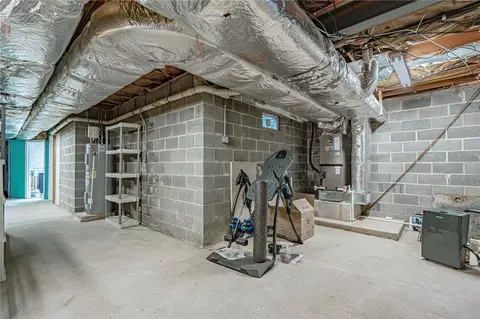 Entry Way - 652 Old State Rd, Oley, PA 19547 photo 4 of 5