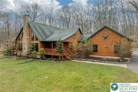 1212 Acacia, Hawley, PA 18428