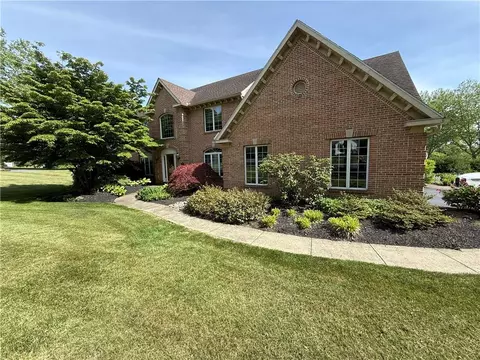4114 Rochelle Dr, Allentown, PA 18104