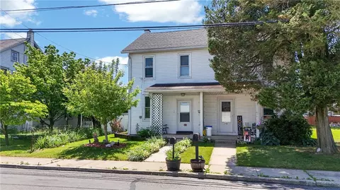 238 Front St, Alburtis, PA 18011