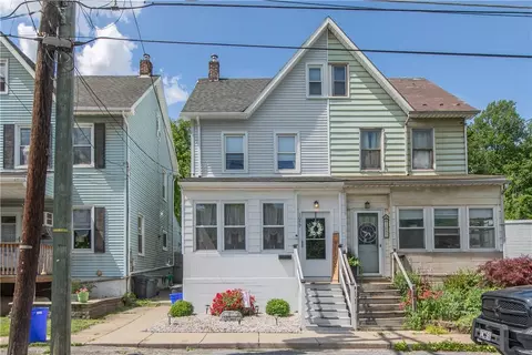 1059 Bushkill Dr, Easton, PA 18042