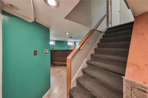 Entry Way - 3050 Cornwall Rd, Bethlehem, PA 18017 photo 11 of 11