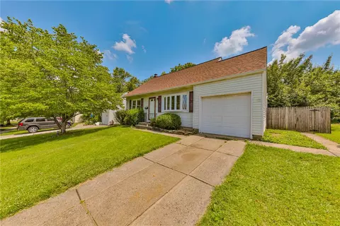 Exterior - 3050 Cornwall Rd, Bethlehem, PA 18017 photo 5 of 14