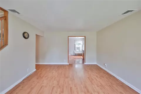 Living - 3050 Cornwall Rd, Bethlehem, PA 18017 photo 4 of 7