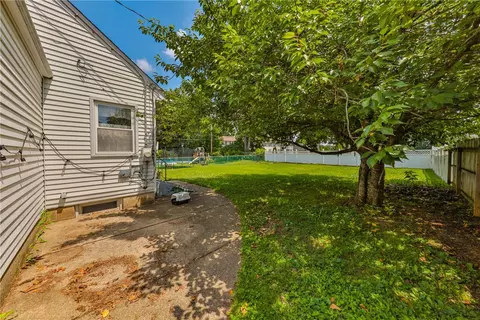Exterior - 3050 Cornwall Rd, Bethlehem, PA 18017 photo 6 of 14