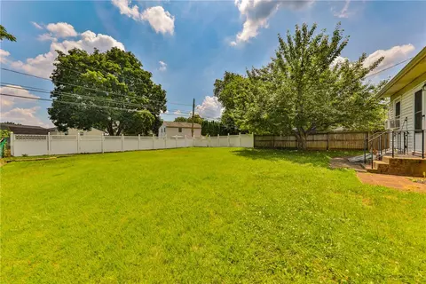 Exterior - 3050 Cornwall Rd, Bethlehem, PA 18017 photo 8 of 14