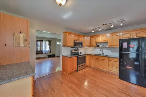 Kitchen - 3050 Cornwall Rd, Bethlehem, PA 18017 photo 3 of 4