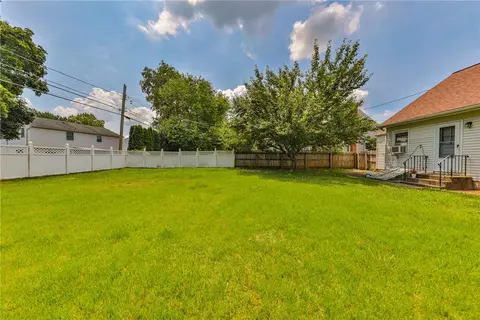 Exterior - 3050 Cornwall Rd, Bethlehem, PA 18017 photo 9 of 14