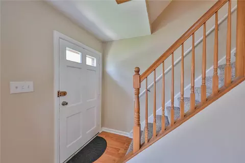Entry Way - 3050 Cornwall Rd, Bethlehem, PA 18017 photo 2 of 11