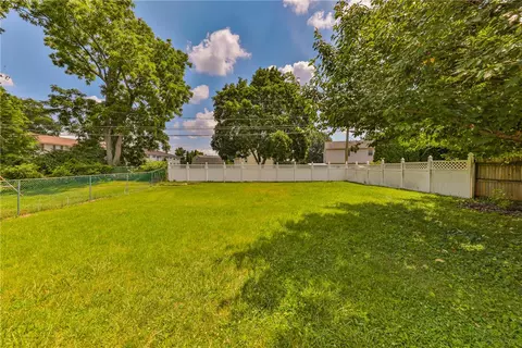 Exterior - 3050 Cornwall Rd, Bethlehem, PA 18017 photo 7 of 14