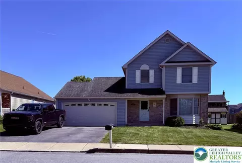 510 Greenview Dr, Northampton, PA 18067