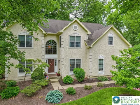 4201 Anthony Dr, Bethlehem, PA 18020