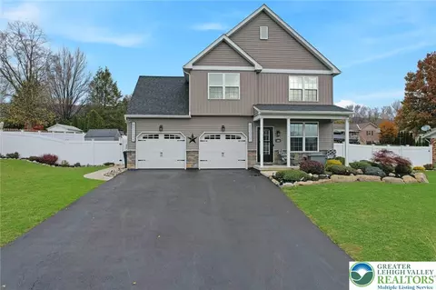 1180 Sunrise Ln, Slatington, PA 18080