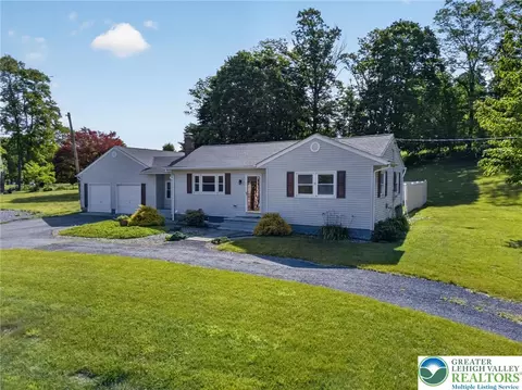 Exterior - 2587 E Scenic, Bath, PA 18014 photo 3 of 15