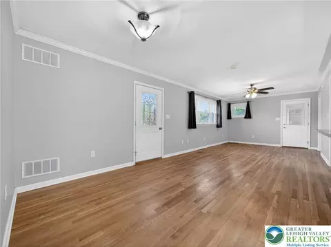 Living - 2587 E Scenic, Bath, PA 18014 photo 1 of 4