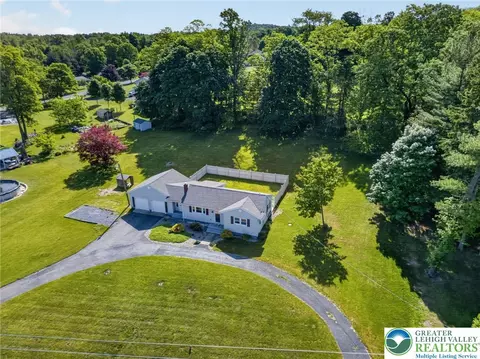 View/Area - 2587 E Scenic, Bath, PA 18014 photo 4 of 8