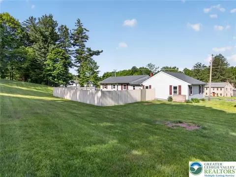 Exterior - 2587 E Scenic, Bath, PA 18014 photo 8 of 15