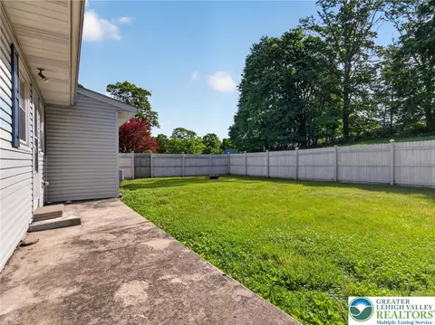 Exterior - 2587 E Scenic, Bath, PA 18014 photo 12 of 15