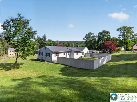 Exterior - 2587 E Scenic, Bath, PA 18014 photo 11 of 15