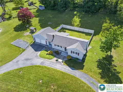 View/Area - 2587 E Scenic, Bath, PA 18014 photo 5 of 8