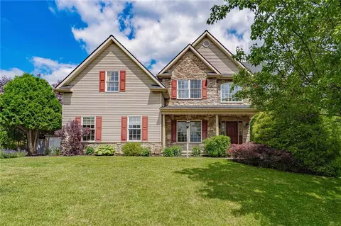 236 Schoeneck Ave, Nazareth, PA 18064