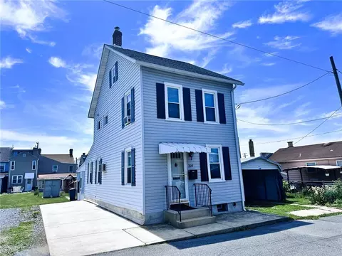 209 Middle St, Catasauqua, PA 18032