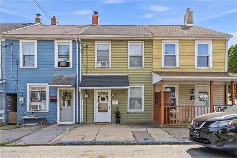 758 2nd St, Catasauqua, PA 18032
