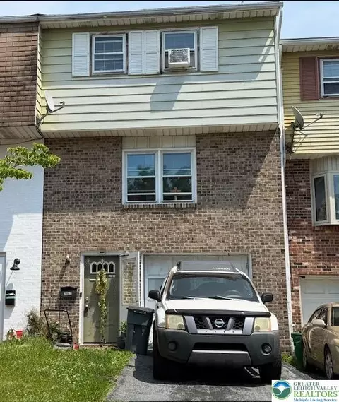 2860 Huron St, Allentown, PA 18103